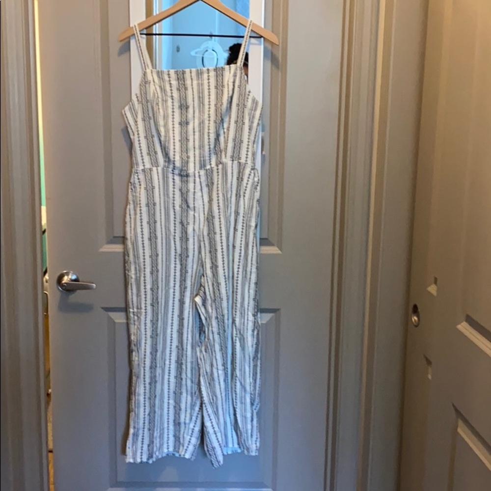 NWT Old Navy Jumpsuit with pockets!
